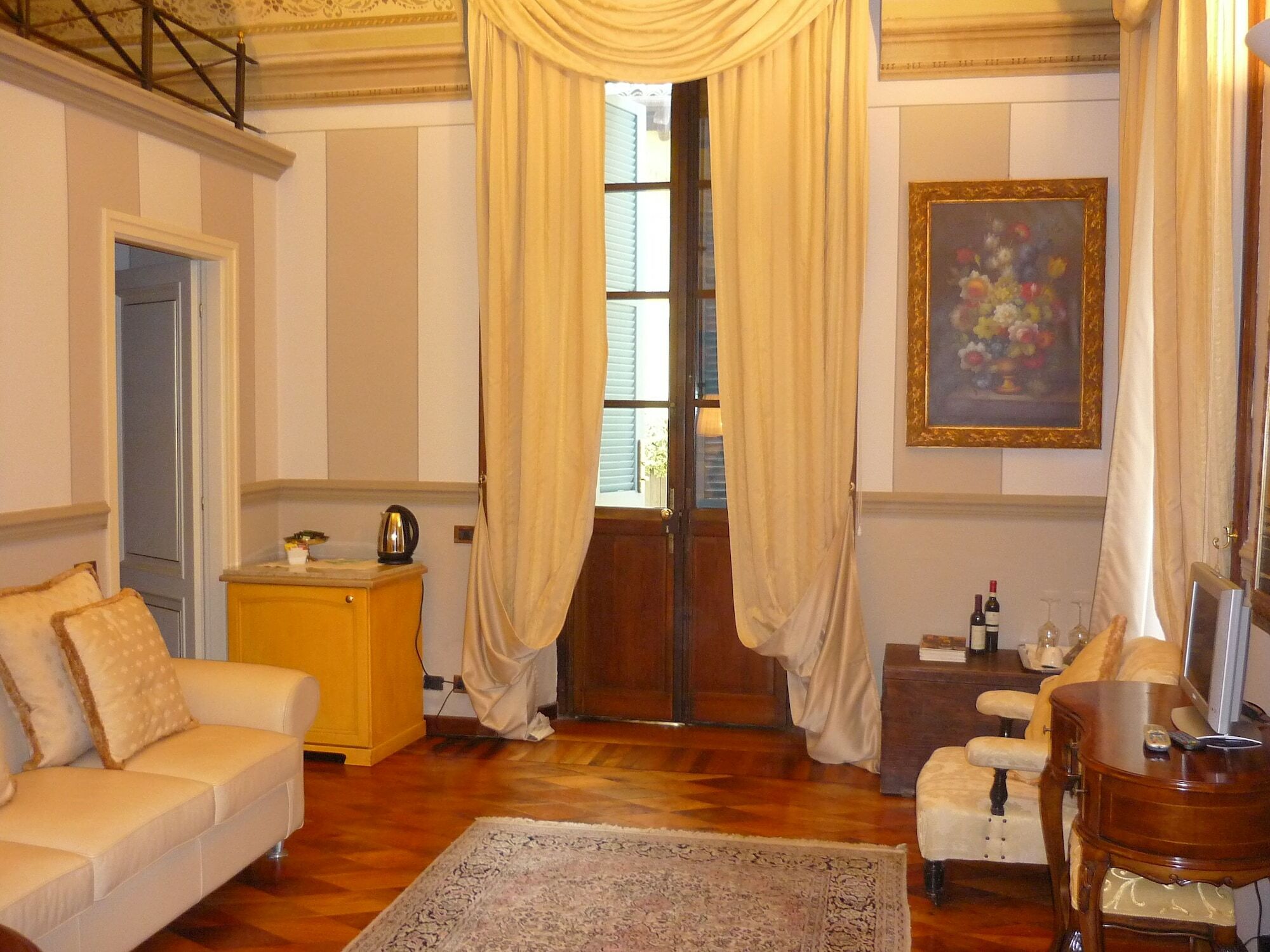 Hotel Villa Beccaris Monforte dʼAlba Buitenkant foto